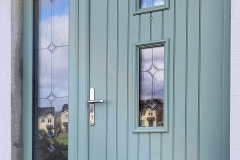 Palladio-Composite-Door-Kensington-with-flemish-decor-glass-External-Chartwell-Green-Internal-White-02