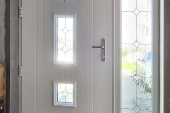 Palladio-Composite-Door-Kensington-with-flemish-decor-glass-External-Chartwell-Green-Internal-White-03