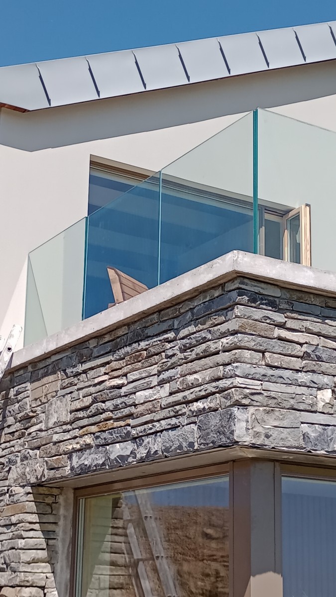 Crystal viewlaminated glass 02