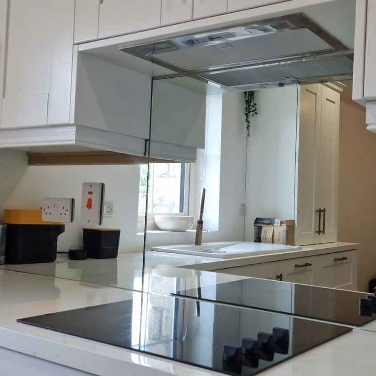 Mirror splashback 01 Mirror splashback 01